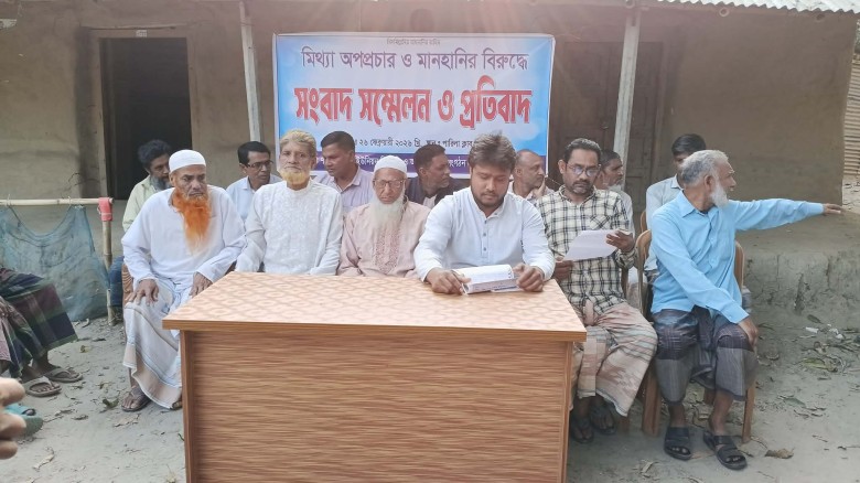 দুর্গাপুরে অপপ্রচারের অভিযোগে বিএনপি কর্মীর সংবাদ সম্মেলন