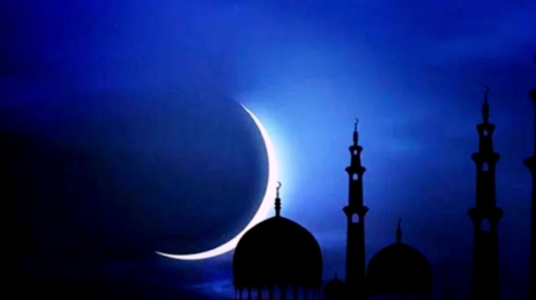 🌙 ঈদের তারিখ ঘোষণা করল ৩ দেশ: কবে উদযাপিত হবে পবিত্র ঈদুল ফি